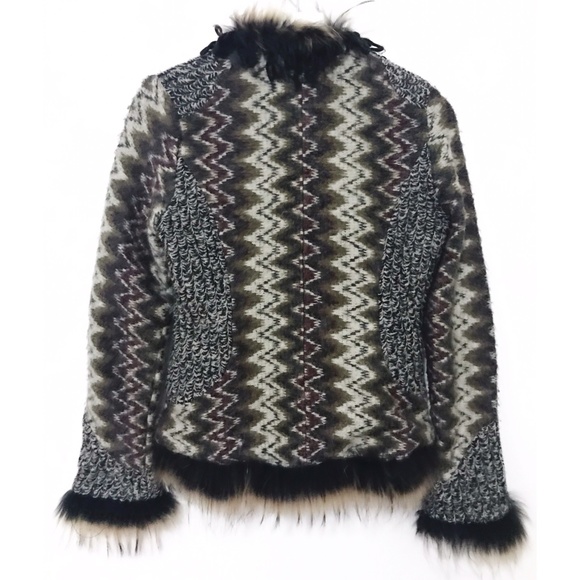 Dolce Cabo knit wool sweater-jacket with raccoon fur. - Picture 3 of 8